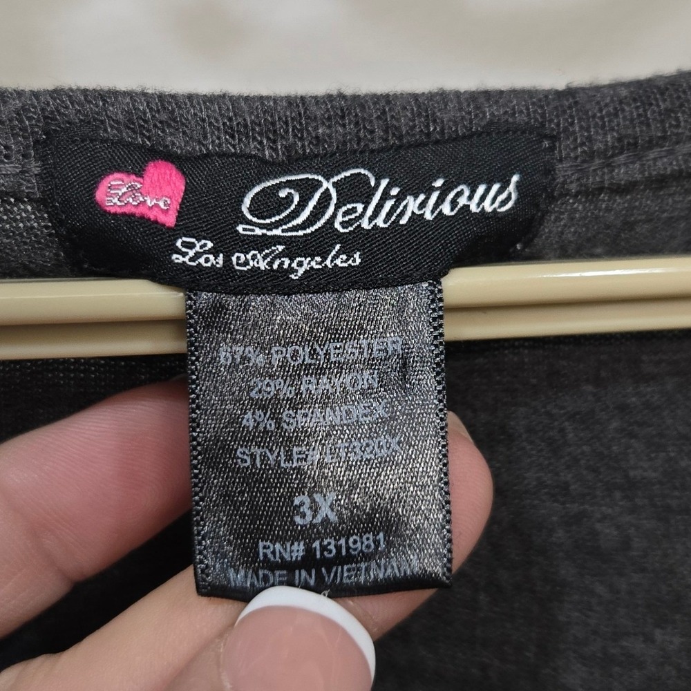 Love Delirious Shirt Top Plus Size 3X Gray Puff Sleeve Floral Applique Coquette - Picture 5 of 6